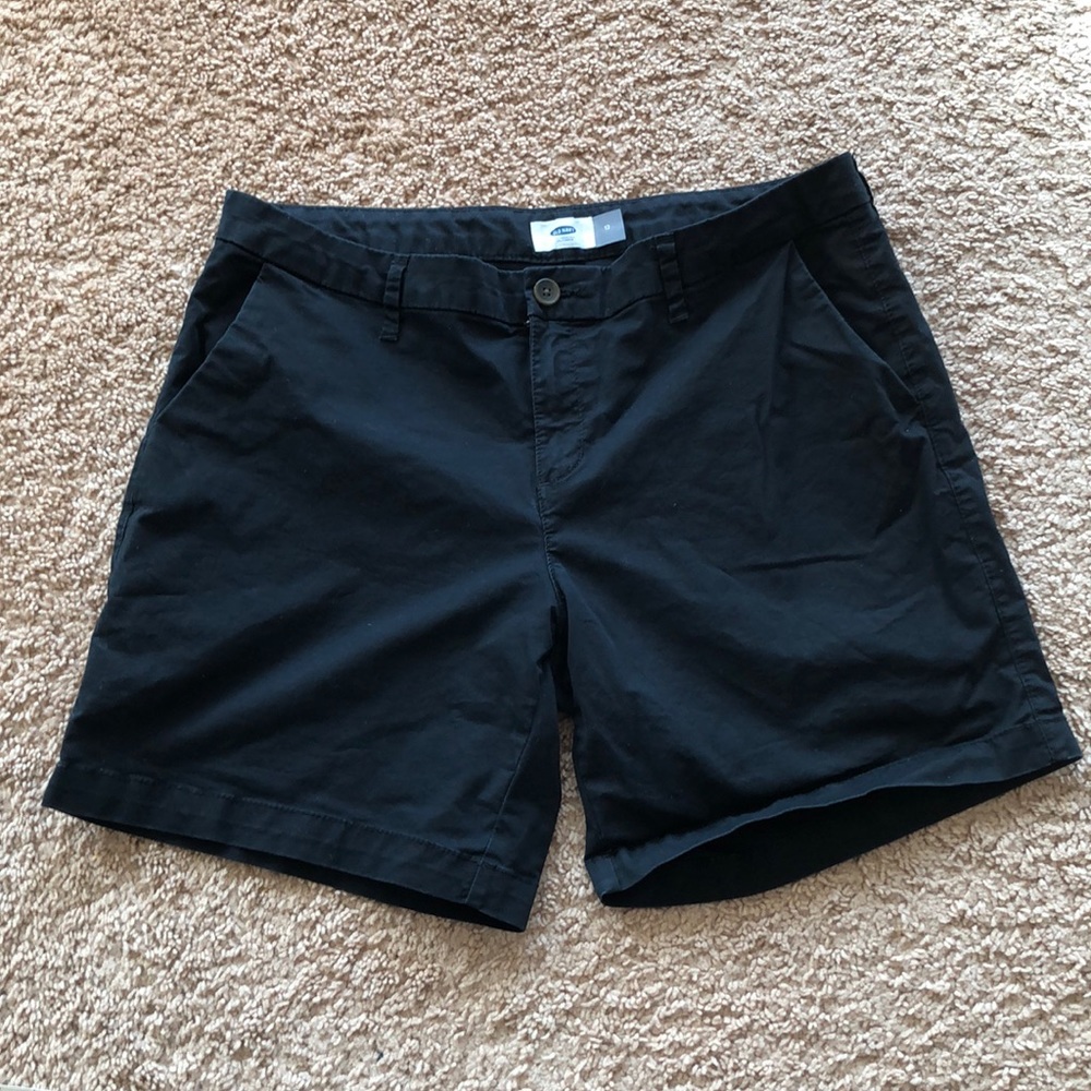 😎🌻Black Old Navy Shorts - Size 12